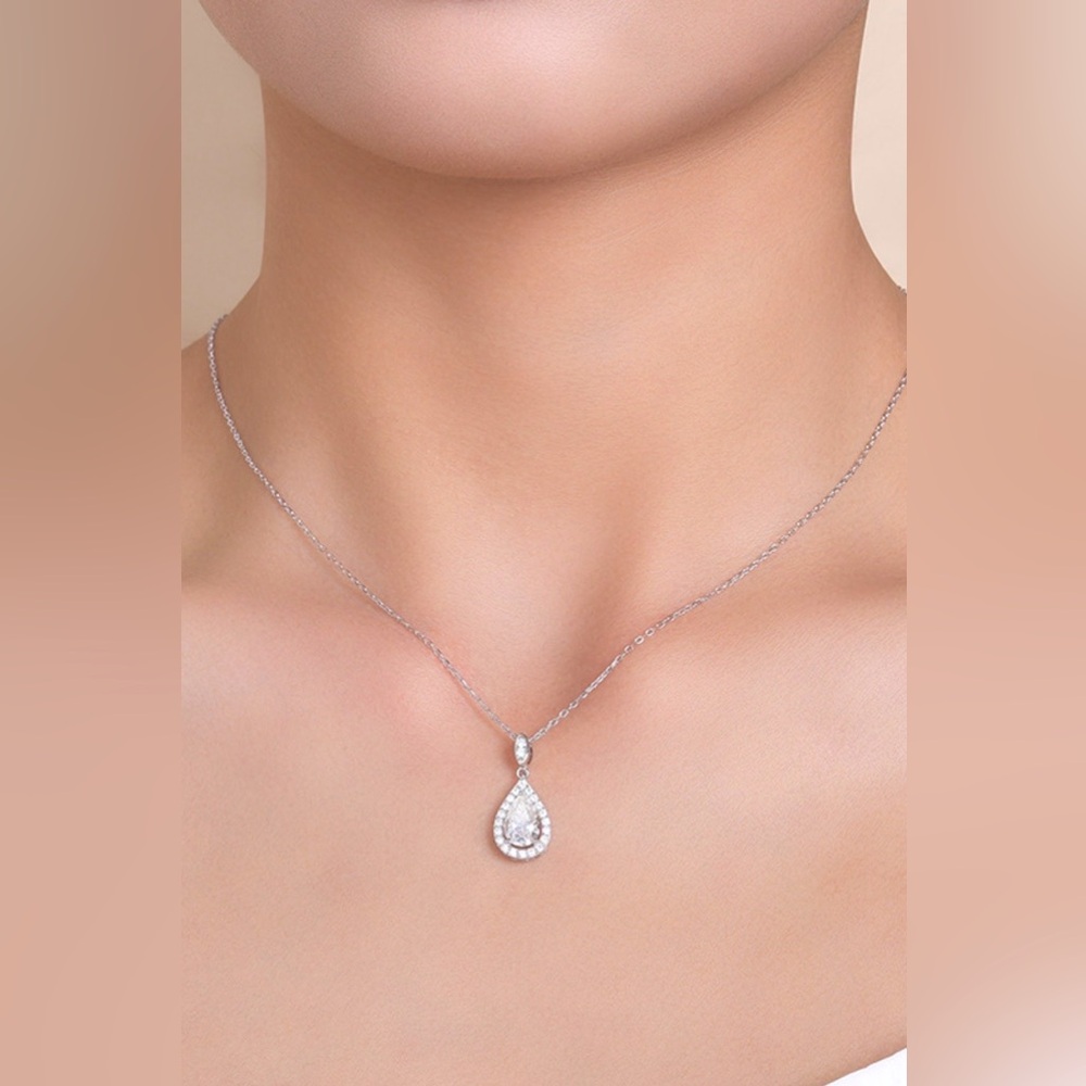 1.5 Carat Moissanite 925 Sterling Silver Teardrop Necklace